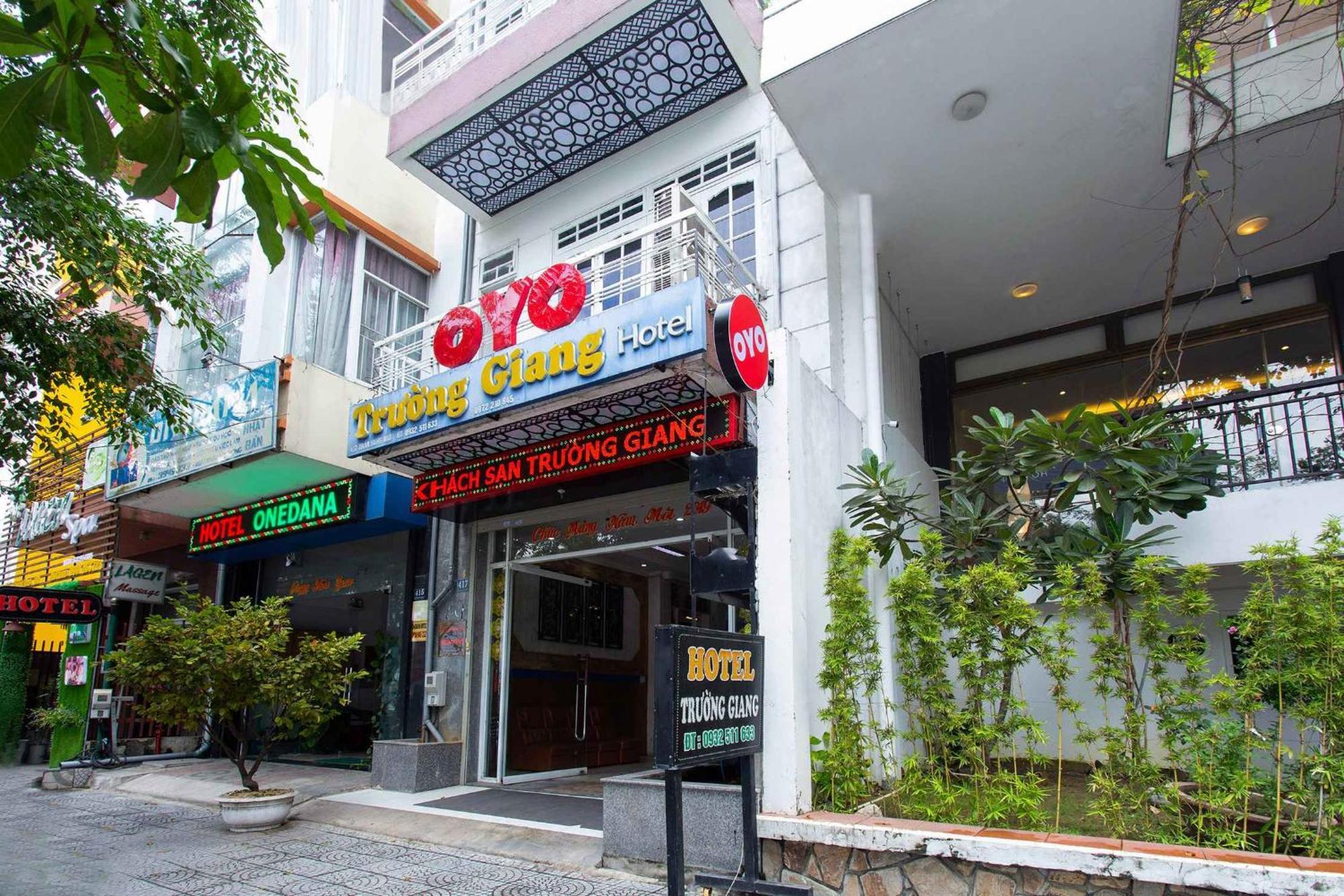 Oyo 553 Truong Giang Hotel Da Nang Esterno foto